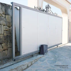 SOMMER Schiebetorantrieb RUNner Plus -Garagentor Serie s11814 00001 sommer schiebetorantrieb runner plus anwendungsbeispiel